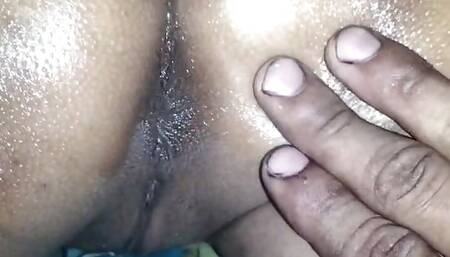 Soniya ki oil malish Ass massage