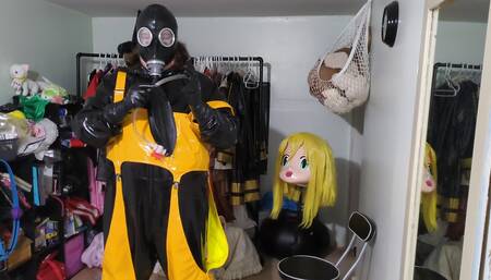 Heavy PVC Suit Gasmask Breathplay with Sweaty Suit Air