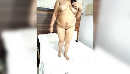 2 Samasi bhabhi taught me to fuck today