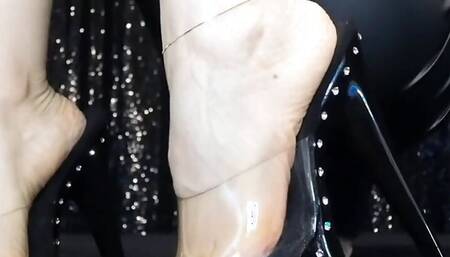 Mesmerizing Iridescent Nails Arabian Foot Worship