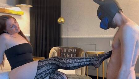 A cuck like you deserves feet, not pussy