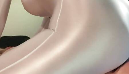 Facesitting, Oh My God She Can't Stop Pissing and Squirting in His Face