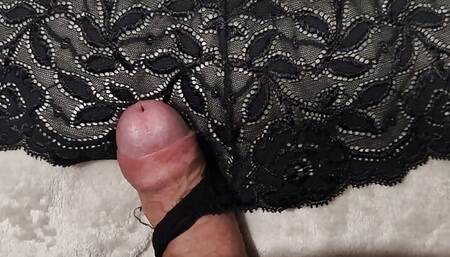 Jerk off and cum in mom thongs, shes pussy should like this spunk