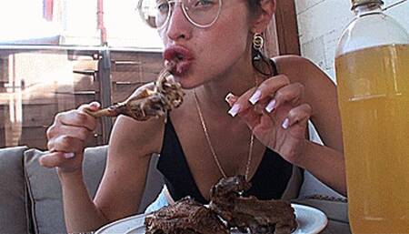 Mega Overeating chicken (1920x1080 HD) MP4