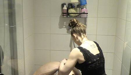 anal training and deeptroathing dildo this slut had a cumshot