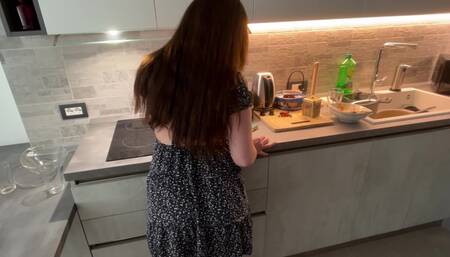 Eheh*re bekommt ge*len Quicky auf dem Küchentisch