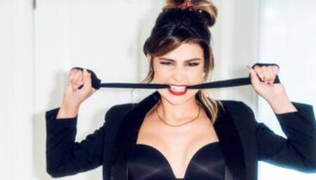 Gorgeous hottie Kylie Rocket stimulates her hungry crack