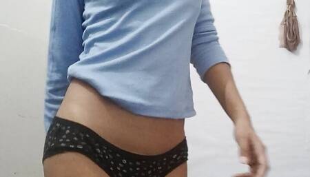 Sexy Sri Lankan Teen Girl Solo Masturbating