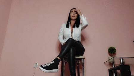 Pegging you while u sniff my stinky feet