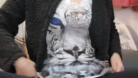 Chainsmoking 2 cigs and taking off my adidas sneakers, going barefoot to smoke relaxed