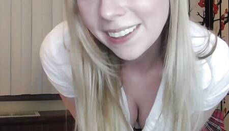 Hot Blonde Wants to Show You All Her Sexy New Outfits - Marissa Sweet