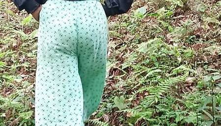 Sex with my new girlfriend at jungle