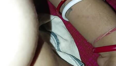 Piyari Stepsister Ko Ungli Ander Daal kar Chudai ki Bengali Young Larki