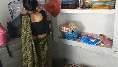 Sister-in-law was opening the suitcase after coming from her maternal home and the brother-in-law grabbed it and gave it