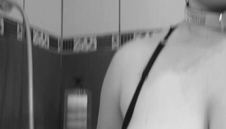 My master pisses in a glass, I must all drink !!!!