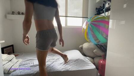 Owllete blows up punch balloon and plays with it