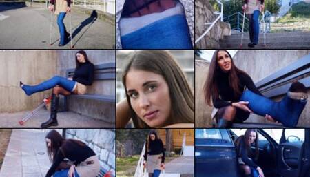 Mirna LLC Crutching Struggle Across Town in Black Nylons to Meet a Friend (HD 1920X1080)
