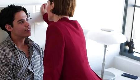 Casca Akashova: How Do I Look?