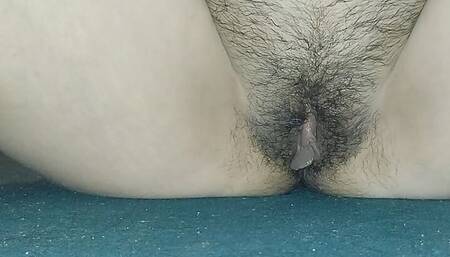 undresses fingering her pussy in the bedroom no boyfriend