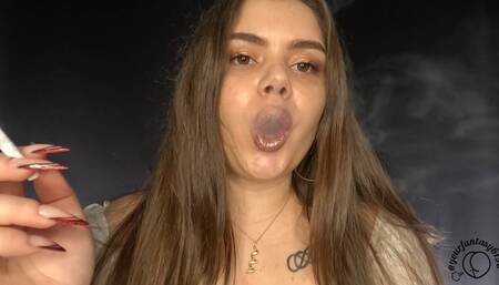 BBW Babe Smokes Cigarettes And Vapes with Golden Lipstick