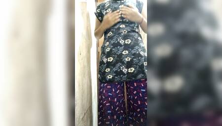 Every One Wants This Type of Indian Step Sister
