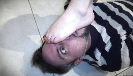 Grace pesta Stefano 2 - Grace beats Stefano 2 (KARATE; KARATEKA FEET)