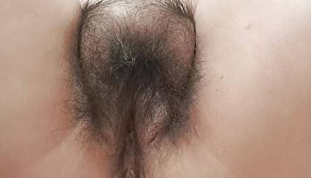 In close-up I show on camera a young neighbor who warms himself with my pussy