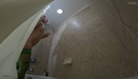 Giantess Kilo Why Are You in My Shower
