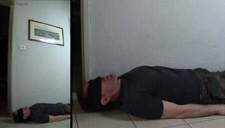 white pumps trampling by Alice (two cameras)