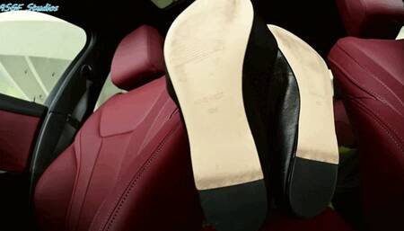 Playful big soles in the car - MP44