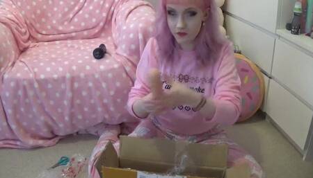 Jiggleyourpuffs - unboxing my new fucking machine