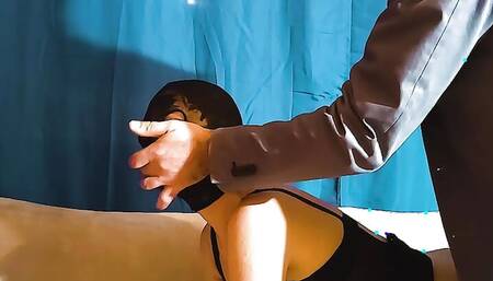 She loves being slapped on her pussy!????