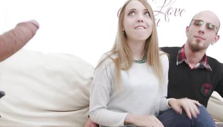 Young Wife Anya Akulova Goes to Town on a Stranger's Prick
