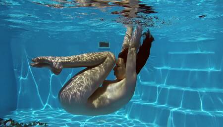 Shy tight perfect babe swimming gymnastics