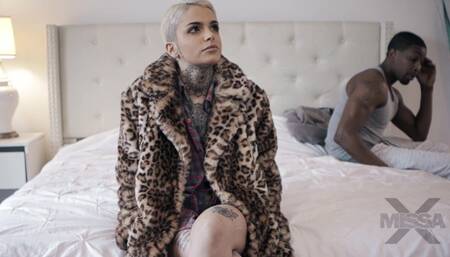 Kristen and Isiah's blonde scene