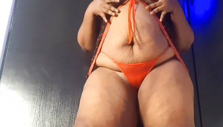 Thick Ebony Babe Tease Big Ass Masturbation