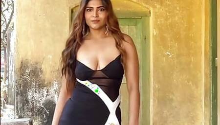 Tamil Divorce MILF Takes Two Dicks at Once _ My First Experience