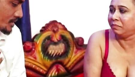 Desi Bhabi fuckd by Hotel staffboy