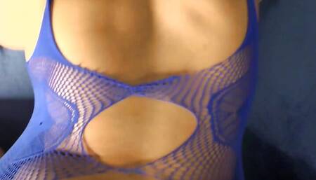 Sexy Thai MILF fucks loves to fuck with butt plug inside her!