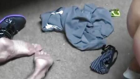 After A Game They Go Back To The Dorm With The Loser To Collect Massive Cum In His Mouth - REALITY DUDES