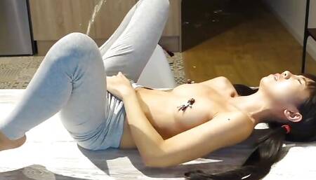 Wet Squirts Orgasm on Face & Mouth