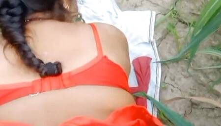 Desi bhabhi ko zameen pe le jake tremendous choda