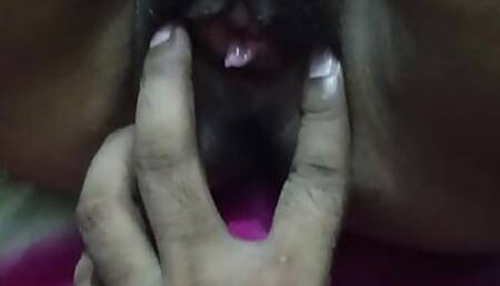 Fingering of Riya bhabhi pusssy