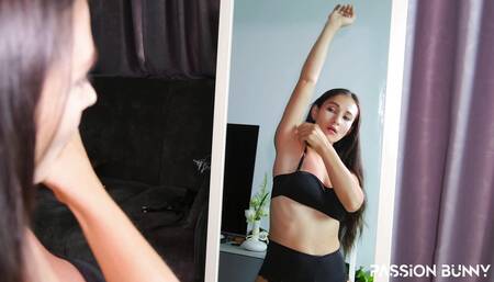 Armpit Fetish Mirror Flashing