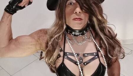 Rachelle Crossdresser: Body and Fit