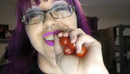 Tomato Swallow and Chew Show