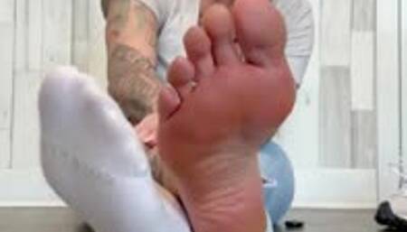 The Sneaker Creeper!