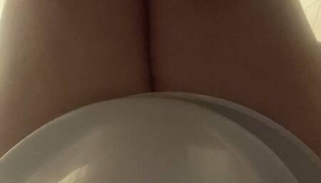 lots of wet brown sweetness and heavy pissing