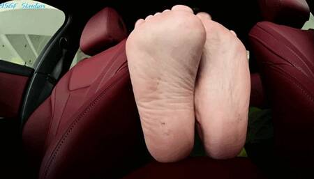 Playful big soles in the car pt 2 - MOV