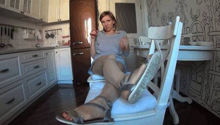 STINKY SUMMER SANDALS 3